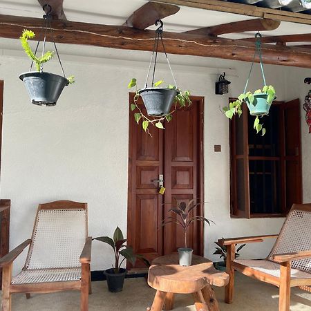 Kandy Food Lovers Home Stay By Ags Ngoại thất bức ảnh
