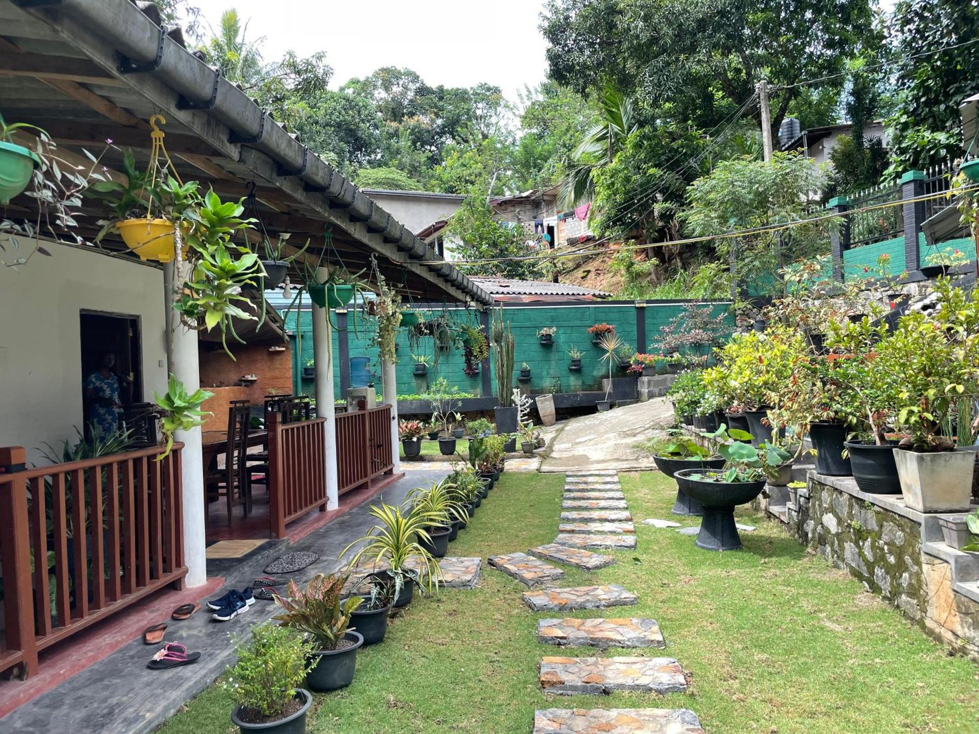 Kandy Food Lovers Home Stay By Ags Ngoại thất bức ảnh