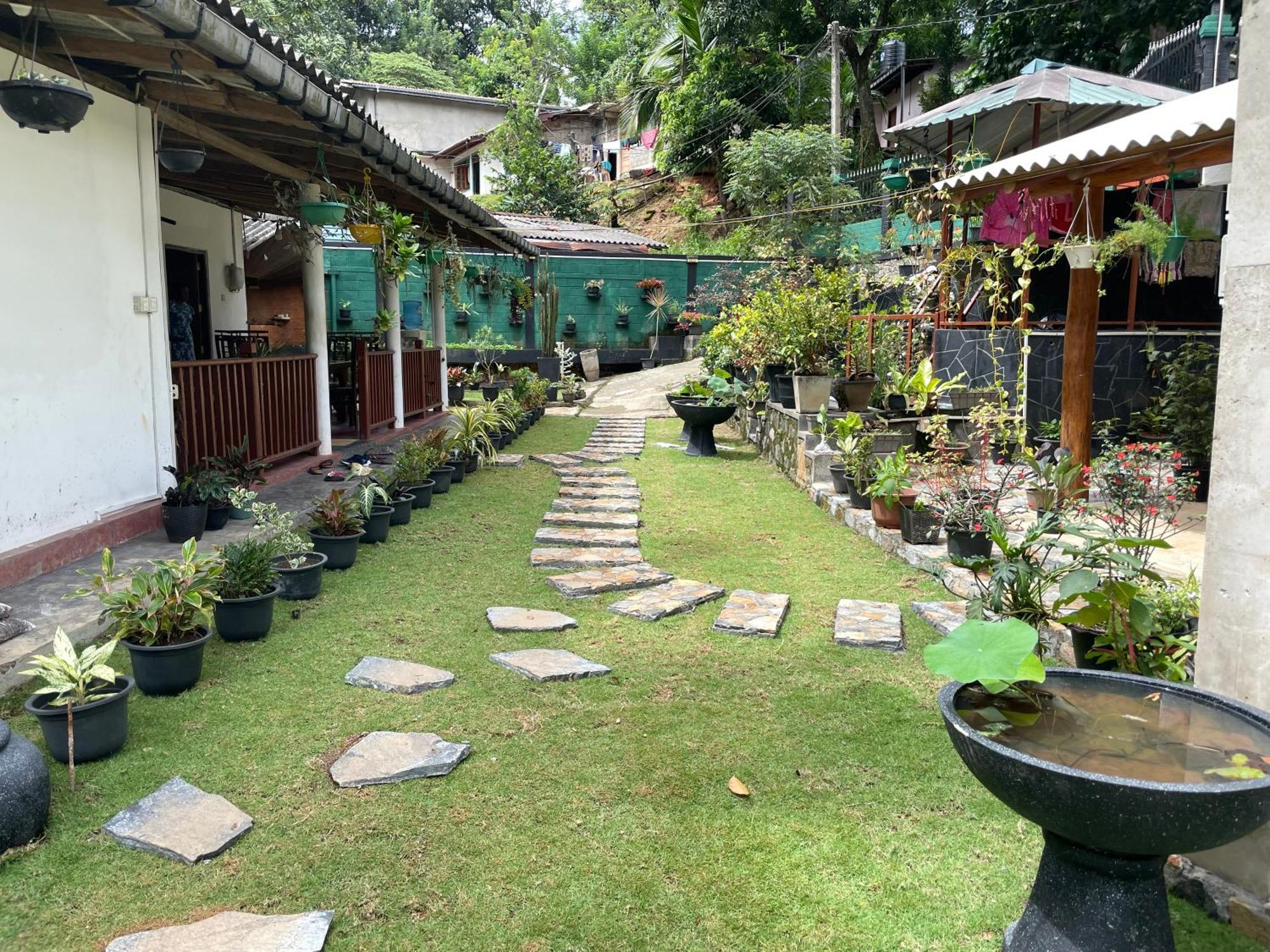 Kandy Food Lovers Home Stay By Ags Ngoại thất bức ảnh